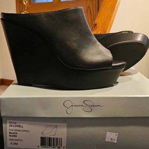 Jessica Simpson Black Platform Wedge sz  9.5